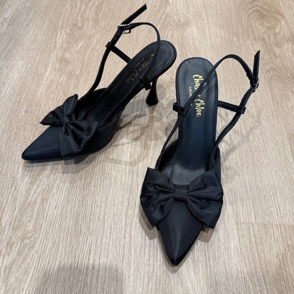 Chase + Chloe Black Pointed Slingback Heels with Bow - Picture 2 of 13